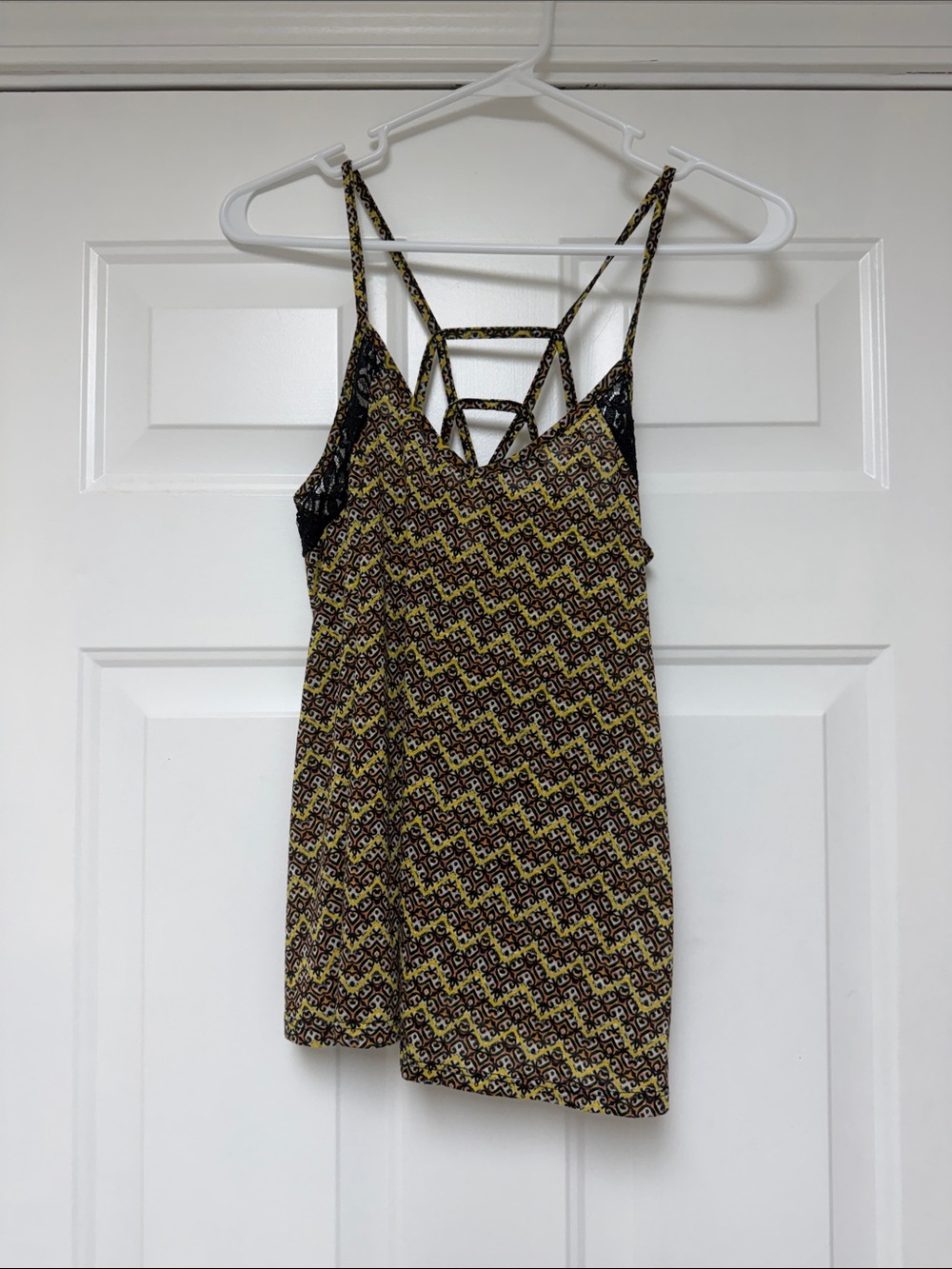 Xhilaration Yellow and Black Geometric Strappy Tank Top